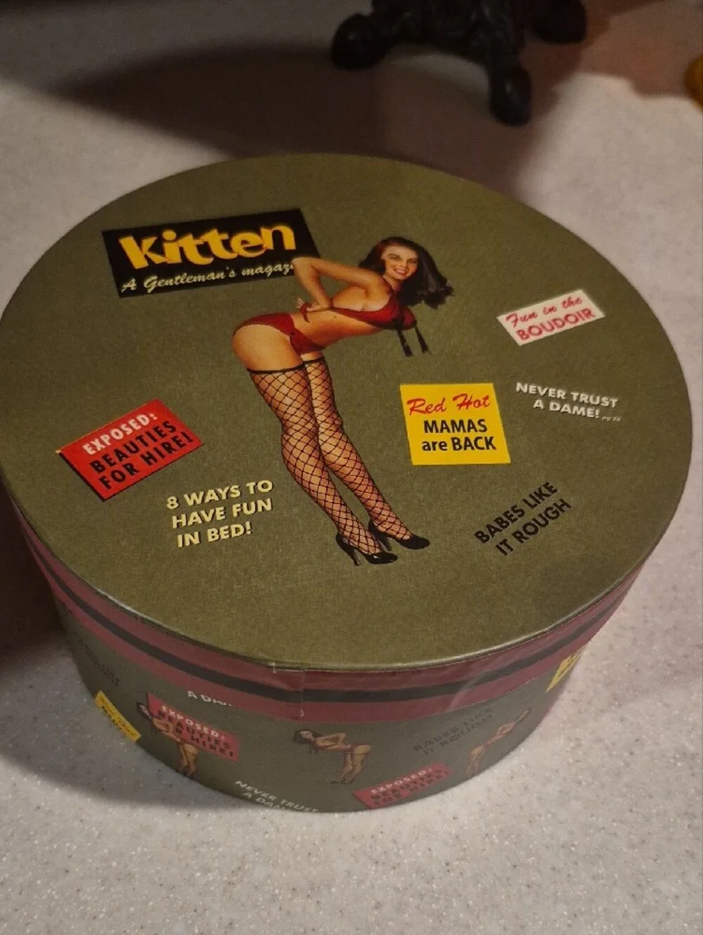 Vintage 90s/Y2k Pinup Hat Box Set in Olive Green with Red Trim